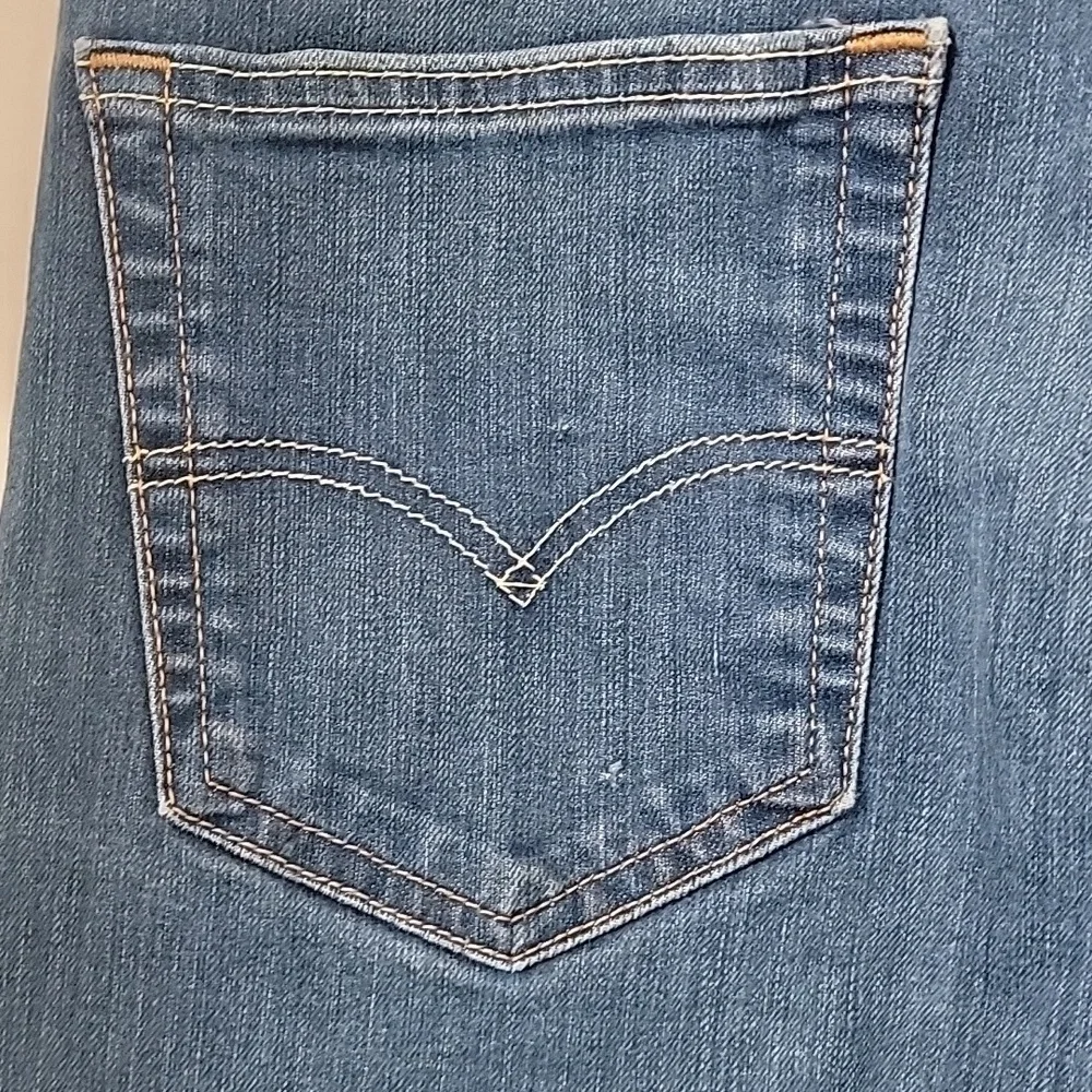 Levis 502, Size 32x34 Taper Fit Men's Jeans, Med-Dark Wash, Good Used Condition